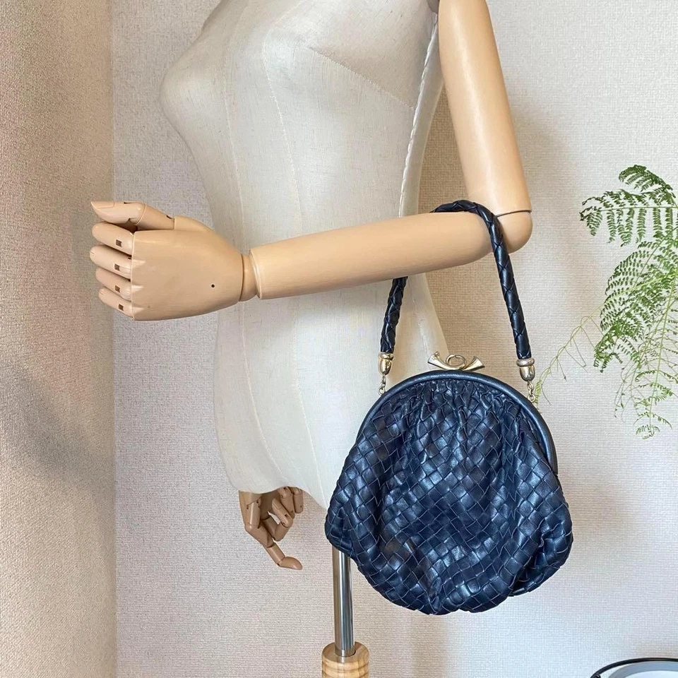 Bolso de Mano Bottega Veneta Intrecciato Marco Cierre Bolsa Cuero Azul Marino Tejido De Colección Foto 3 de 4