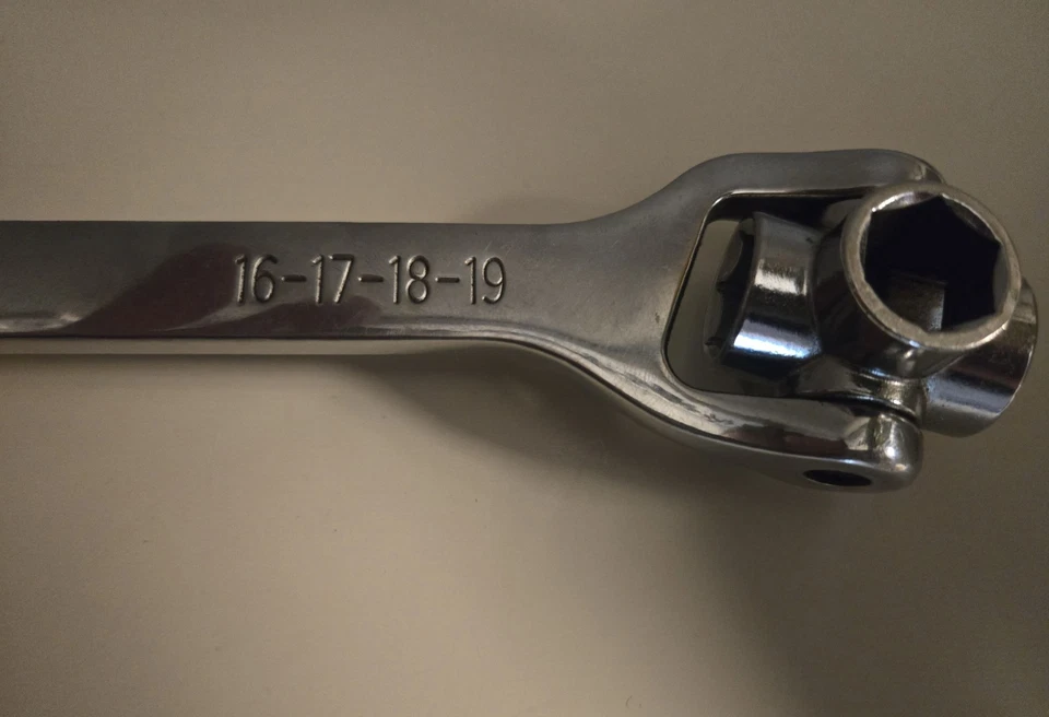 Pair of CTA Tools 2495 8 in 1 Socket Wrenches 8-17 + 12-19 ***SPECIALTY TOOLS*** - Image 4 of 4