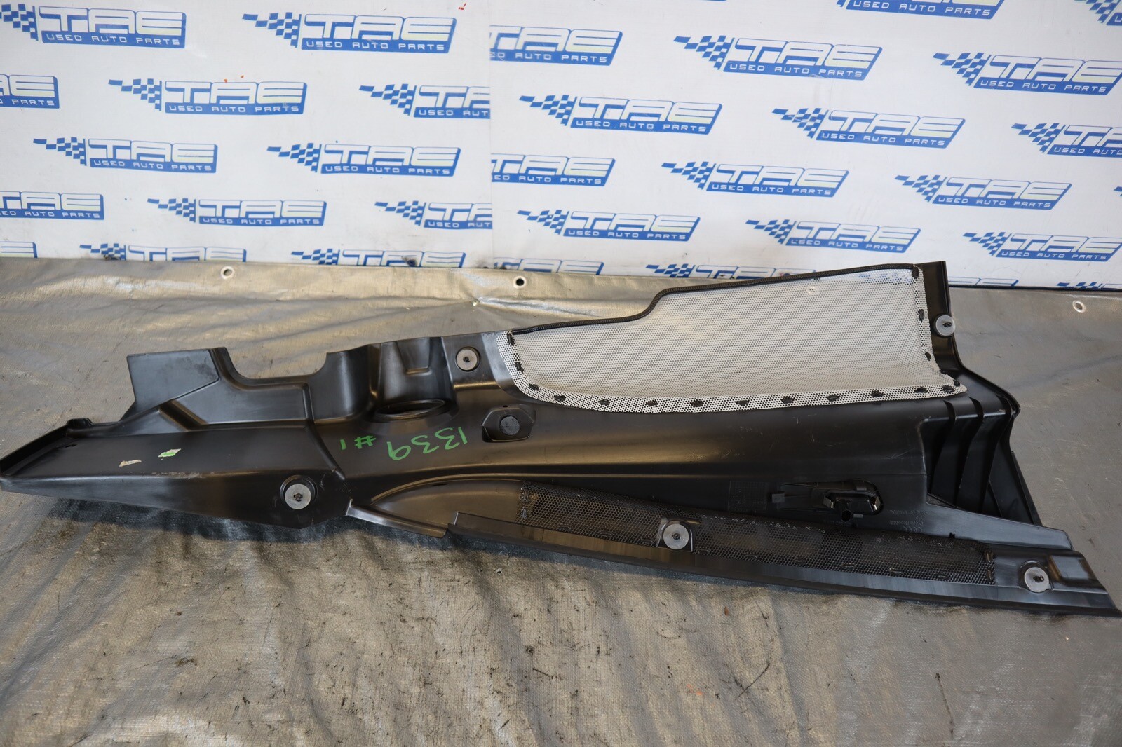 2014 AUDI R8 V8 QUATTRO AWD 4.2L OEM REAR BODY QUARTER TRIM PANEL #1 #1339
