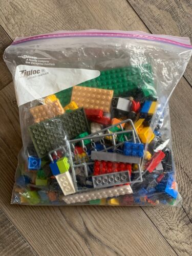 LEGO Bulk Lot of 1 Pound Bricks, Parts and Pieces Clean Genuine, 1 LB Grab Bag - Picture 4 of 4