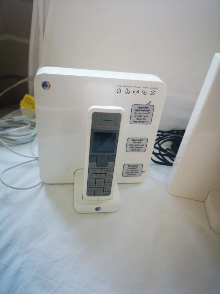 Bt Home Hub And Phone Set 1020, 1010, full complete set with wires and manual.  - Image 3 of 4