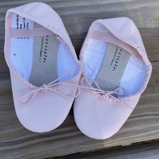 LITTLE GIRLS Danskin freestyle Pink Leather Ballet Shoes Size 10 NWOT