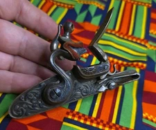 BLACK POWDER MUZZLELOADER WORKING FLINTLOCK LOCK AND SCREWS PISTOL LOCK 45 CAL