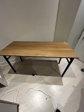desk table
