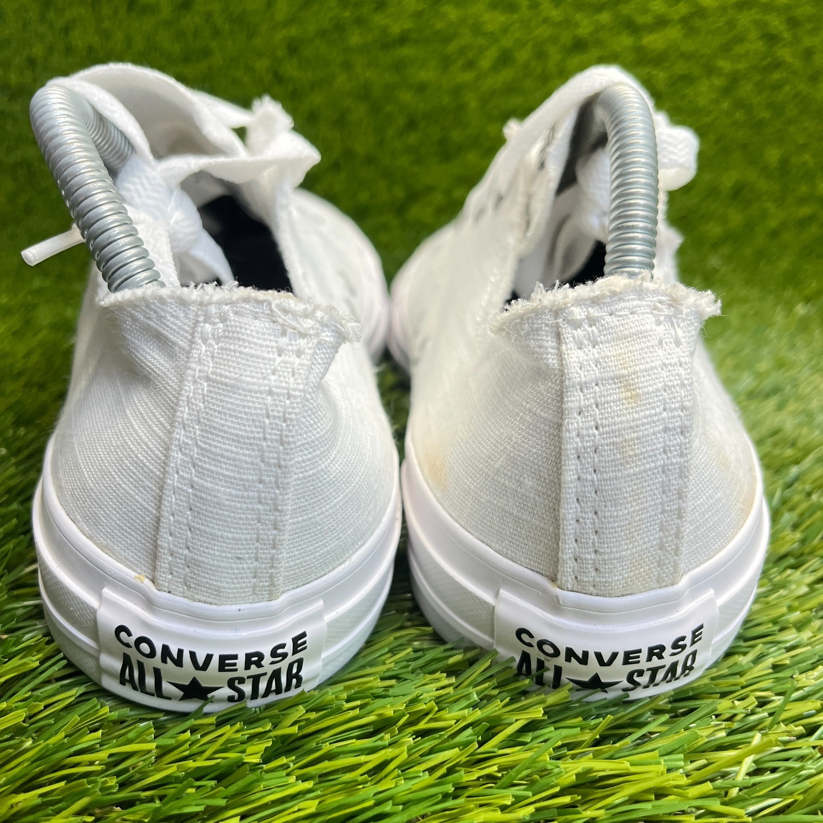 Converse Chuck Taylor All Star Low Womens Size 10 White Athletic Shoes Sneakers thumbnail 9