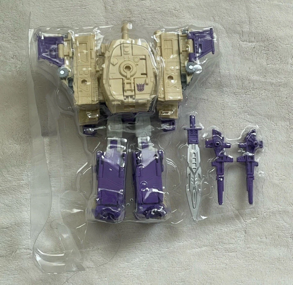 Transformers Dramatic Capture  DCS-03 Triple Takeover (Blitzwing ONLY) T-Spark - Image 3 of 4