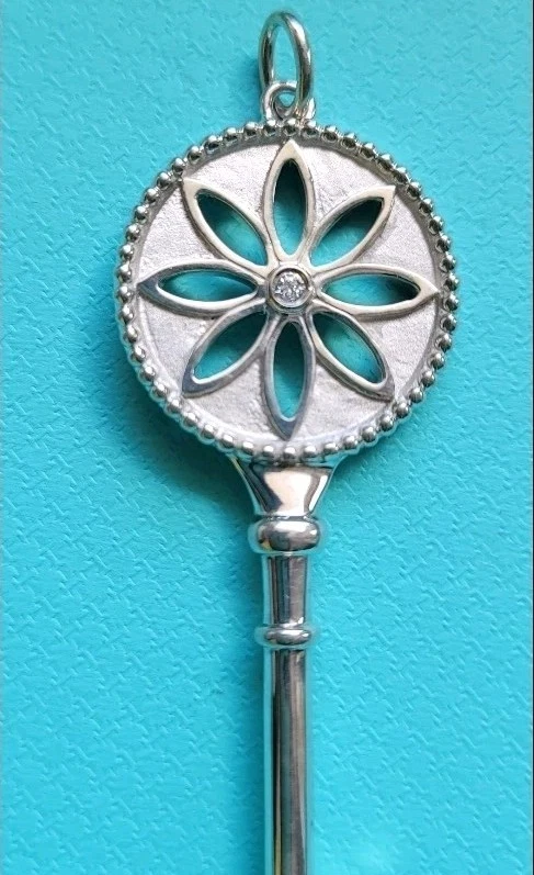 Tiffany & Co. STERLING Daysi Key 2.5" XL - Image 2 of 4