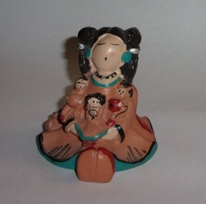 Hand Painted Southwest Pottery Story Teller Doll 4 Children Signed MAACK 3” x 3”