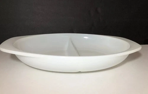 PYREX 1083 White Milk Glass Baking Dish Divided Oval 1 1/2 Qt Made In USA