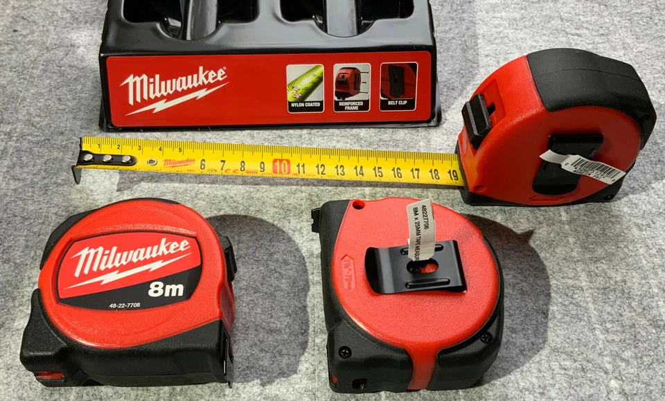 Milwaukee 8m x 25mm Retractable Compact Tape Measure Metal Blade Metric - Image 3 of 3