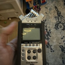 Zoom Handy Recorder H4n - Digital Audio Recording Device