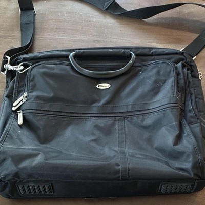 Targus Black Nylon Shoulder Messenger Laptop Bag for 15in Padded Partitions