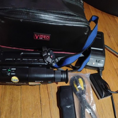 Sony Handycam CCD-TR64 Video 8 NTSC 8mm Analog Camcorder