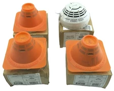 Lot Of 4 Various Edwards Smoke Heat Detectors SIGA-PS HRS IS HRD USED