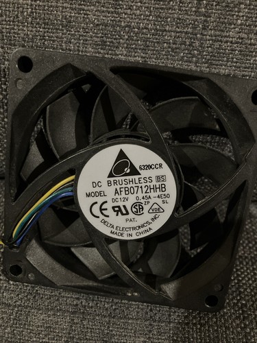 + Delta Electronics AFB0712HHB Ventilateur Refroidisseur 70 x 70 x 15mm 12V Fan PC Ordinateur + - Photo 3/3