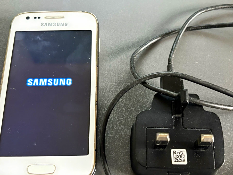 Samsung Galaxy Ace 3 GT-S7275R White Unlocked, photo 1 of 4