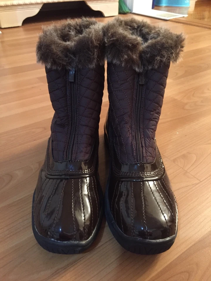 Fitzwell Black Patent Pull Zipper Winter Boot Size 9M - Image 2 of 4