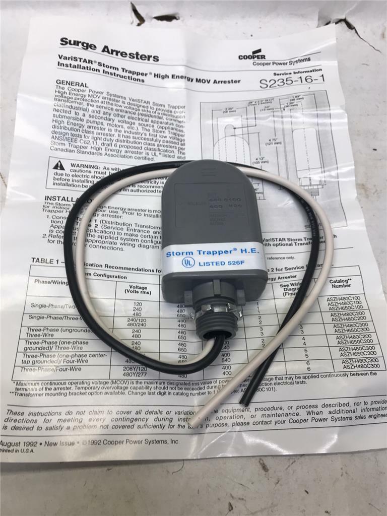 2) Eaton Cooper Power S235-15-1 Stormtrapper Surge Arresters 650v 