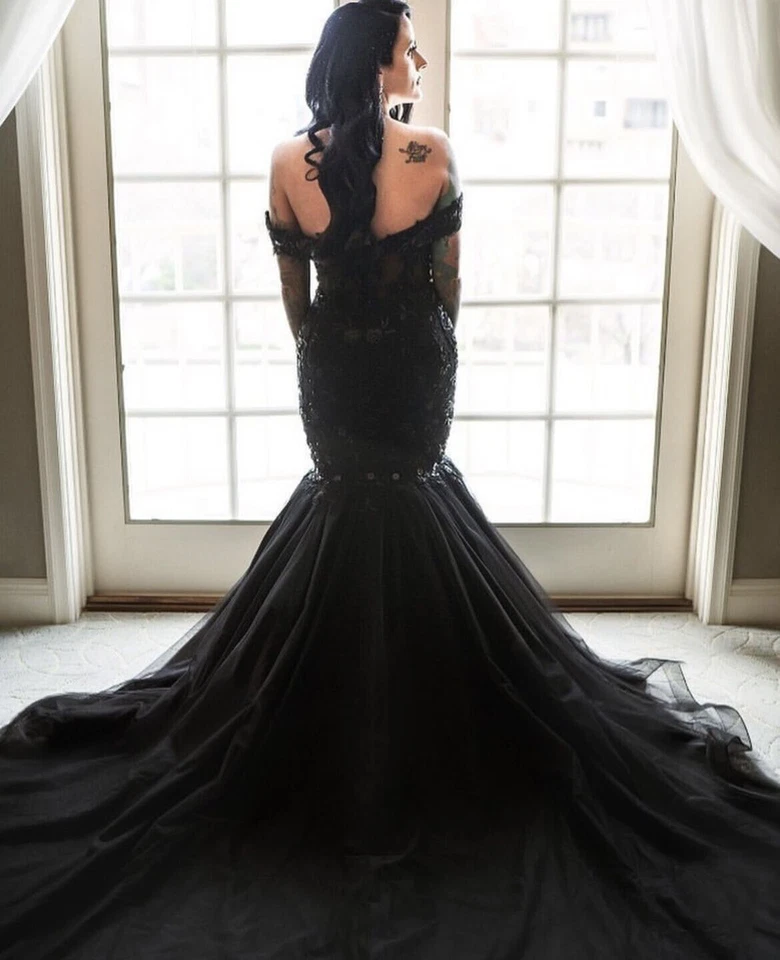 Vestidos de novia góticos de sirena con hombros descubiertos de encaje sexy negros vestidos de novia Foto 3 de 4