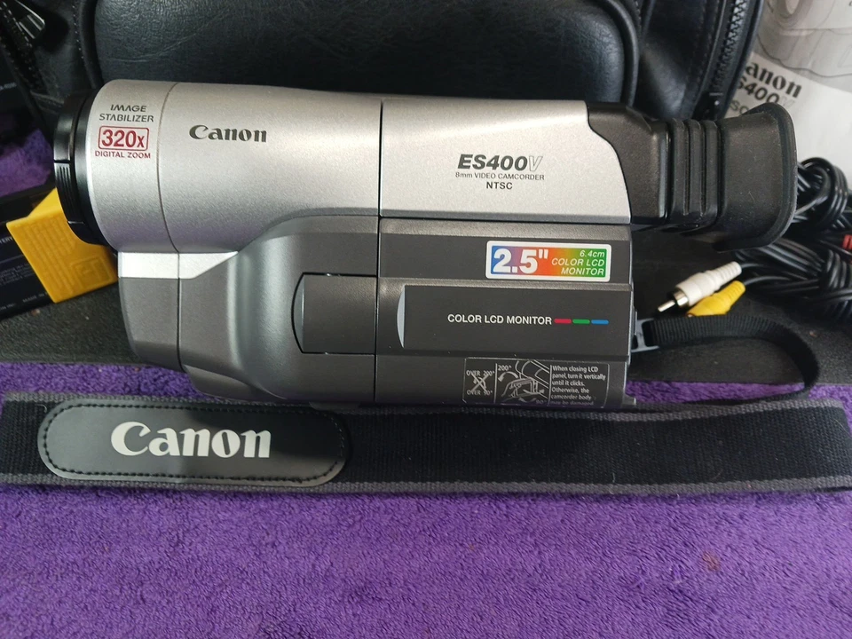 Canon ES400V 8mm Analog Camcorder W/Accessories (Check Pictures For Close Ups Of - Image 2 of 4