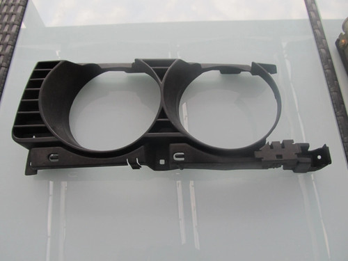 BMW 530 E34 Grill / Kühlergrill / vorne links