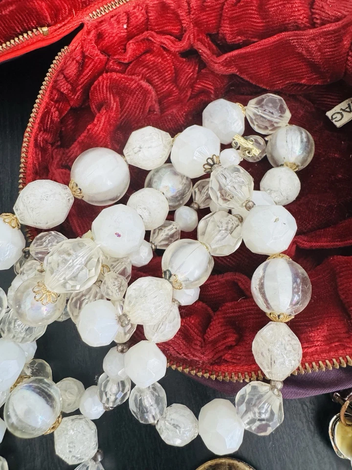 I. MAGNIN Jewelry Bag 11 Sets of Clip-on Earrings White Beaded Necklace VINTAGE - Image 3 of 4