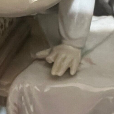 Retired Lladro Porcelain Figurine 