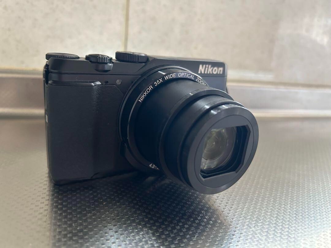 Nikon COOLPIX A900 20.0MP Digital Camera black From Japan