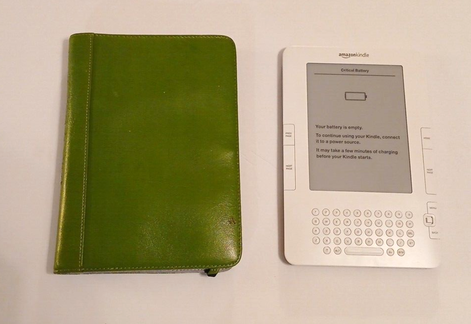 Amazon Kindle Keyboard 2nd Gen eReader D00701 - Needs Battery Repair - As Is-image