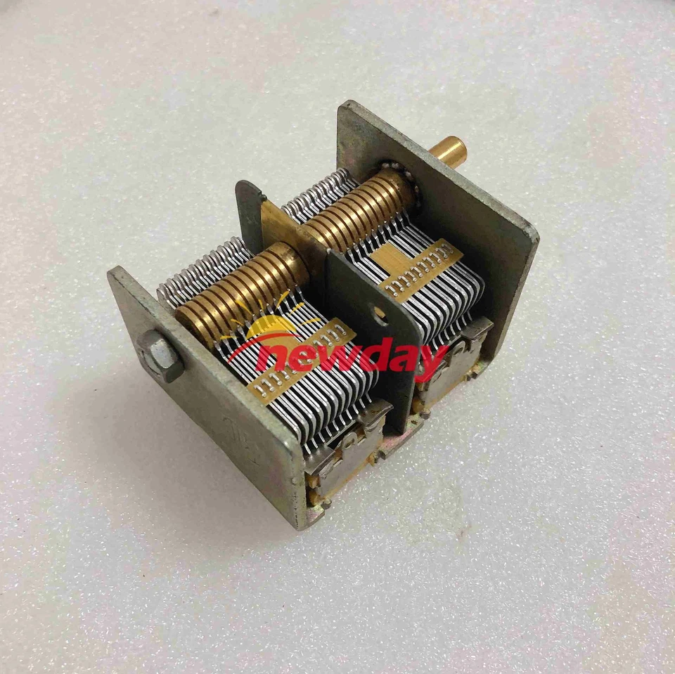 365pF+365pF, Capacitor, Variable, Dual Section, Broadcast, Air Dielectric - Image 2 of 2