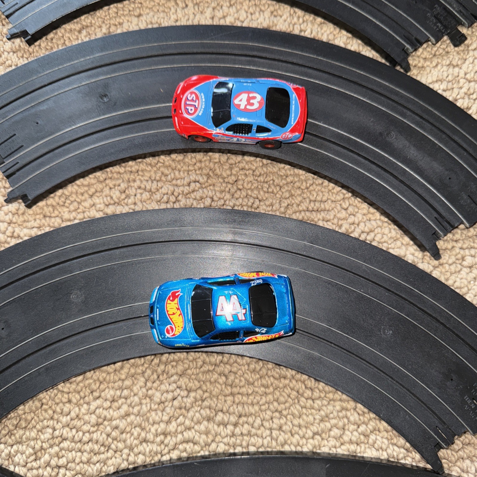 Tyco 440 Magnum 440  Petty Racing HO Slot Car Race Set