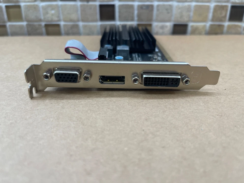 VISIONTEK VT 5450 H545HR1GDB Low-Profile Video Card PCIe 1GB VGA DisplayPort DVI - Image 2 of 4
