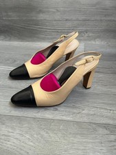 Vintage Chanel beige and black cap toe slingback pump sz 38 US 7.5