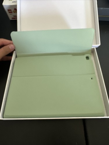 New Open Box Bluetooth Keyboard Case for iPad 11" Foldable Protective Case Pen - Picture 3 of 4