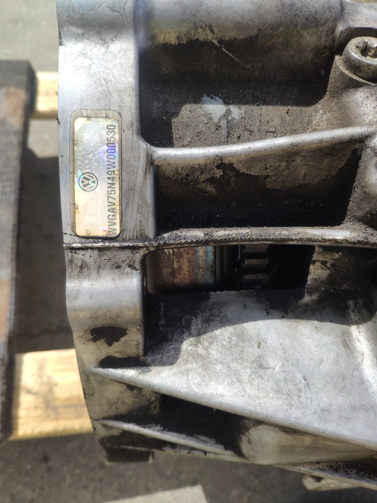 2009 VOLKSWAGEN TIGUAN AUTOMATIC TRANSMISSION GEAR BOX 09M321105 