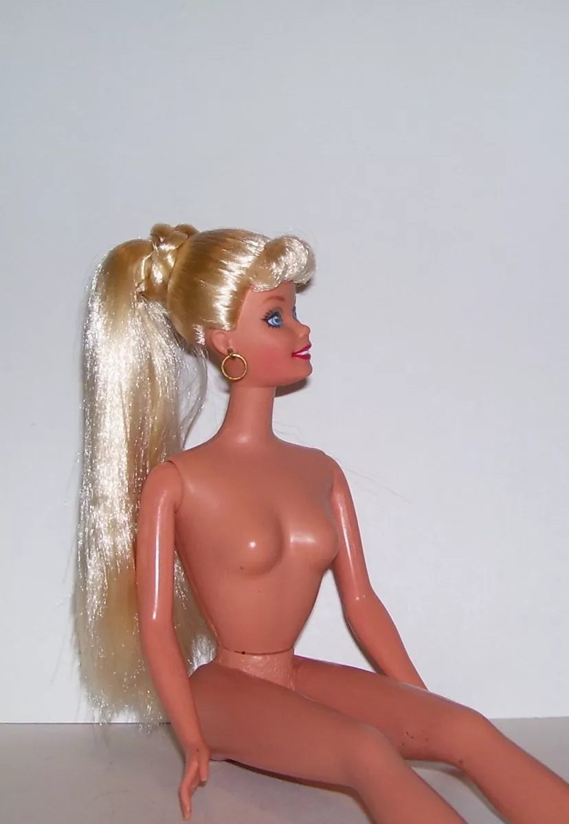 Barbie with online a ponytail