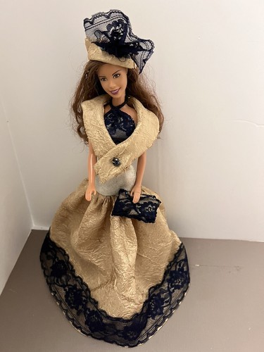 Vintage Barbie OOAK Custom Gold Gown W Navy Lace,Purse,Hat Lace Slippers,Shawl - Picture 4 of 14