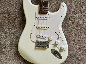 Squier Bullet Stratocaster | eBay