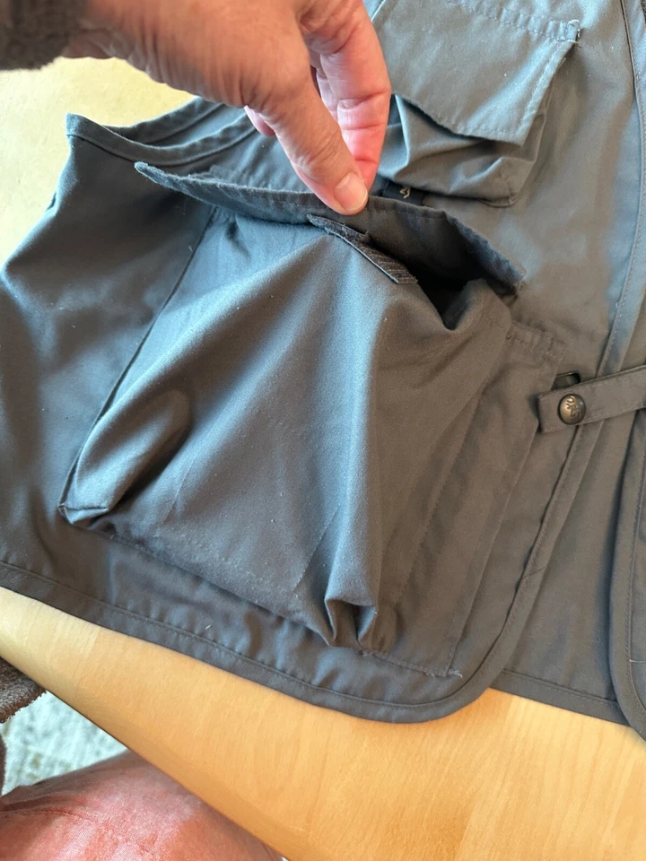 VINTAGE BROWNING FLY FISHING VEST GRAY MENS SZ L - Image 4 of 4