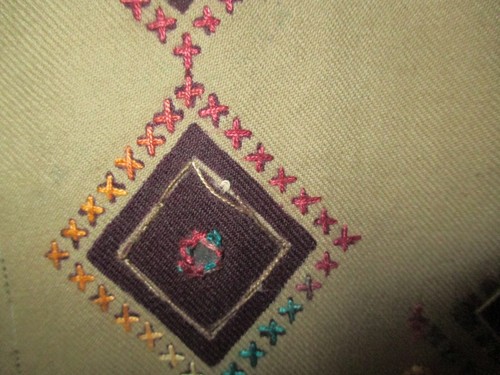 Vintage 70er Jahre Viskose/Baumwolle Vorhang Panel bestickt Geometrien mit verspiegelten Pailletten - Bild 7 von 9