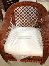 Frontgate Heyworth Oversized Wicker woven Sofa Chair Sedona w white cushion