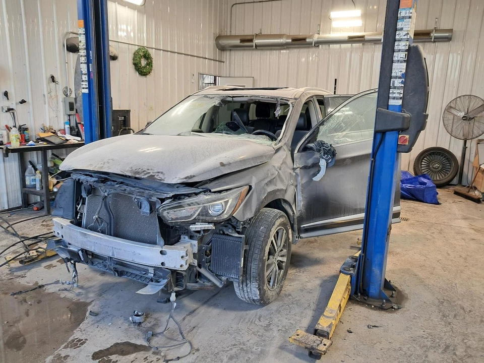 Used Front Right Door Interior Trim Panel fits: 2016 Infiniti QX60 Grade A Foto 3 de 4