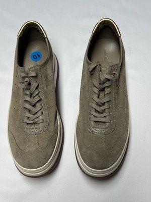 Michael Kors Women's Hayes T Toe Sneakers featuring a thick platform sole 10m NW