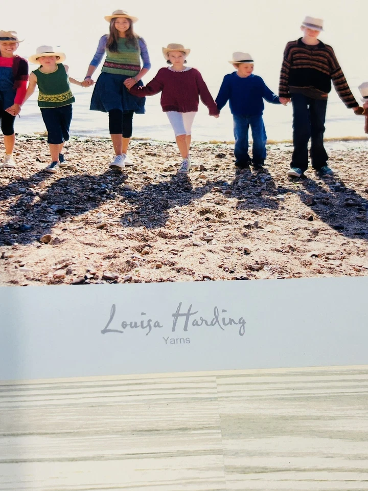 Louisa Harding Hilos Beresford Playa Proyectos de Tejido a Mano Niños en Tejer LHB101 Foto 3 de 4