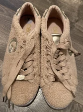G by GUESS Meeko 3 Faux Fur Shoes Fuzzy Sneakers Beige Women’s US 7 Men 5.5? New