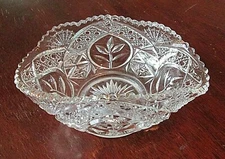 EAPG Tarentum Glass LEAF IN OVAL; Arched Leaf Medallion; Penelope Bowl 1914