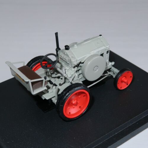 1/43 Die-Cast Model Tractor Grey 1929 Deutz MTZ 120 Hachette World Of Farming - Picture 4 of 6