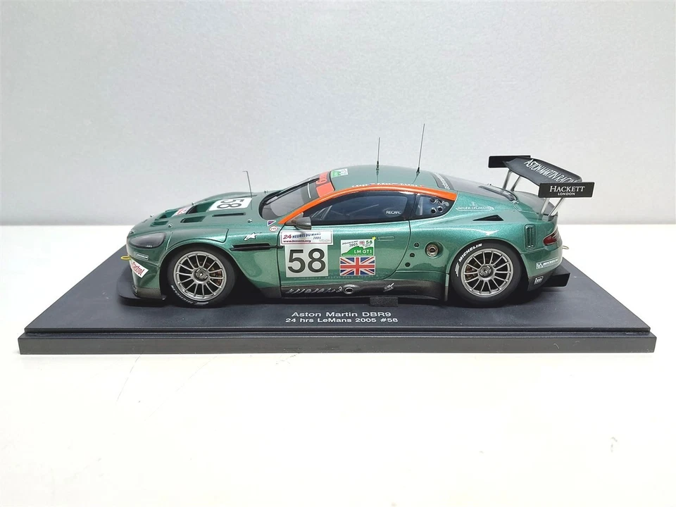 Aston Martin DBR9 24h Le Mans del 2005 #58 - 1/18 Autoart - Immagine 4 di 4