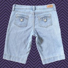 Y2K Vintage Levi's Mid-Rise Light-Wash Shorts - Size 12