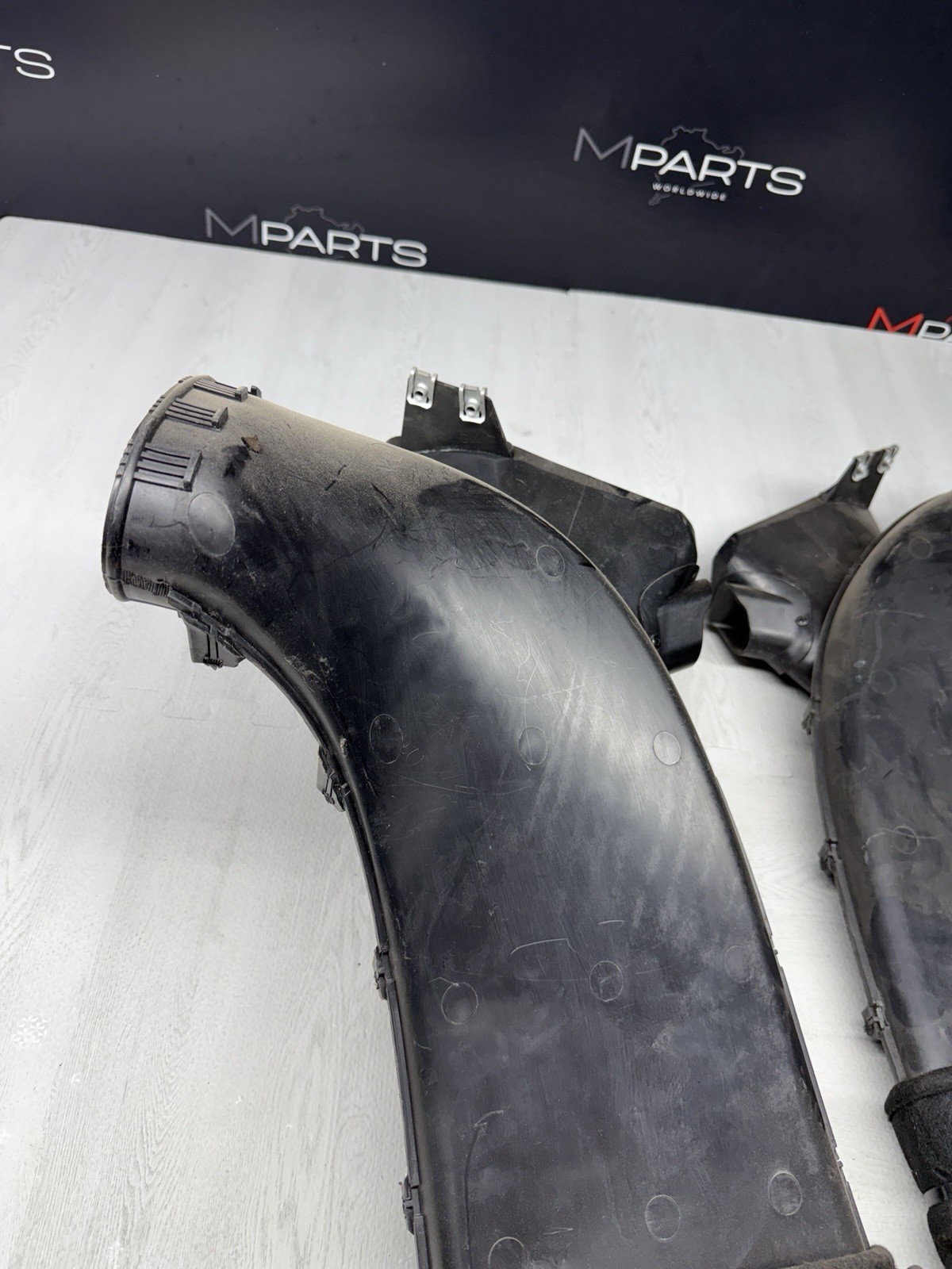 15-20 Ferrari 488 Spider Left & Right Flank Vents Extraction Ducts 88352500